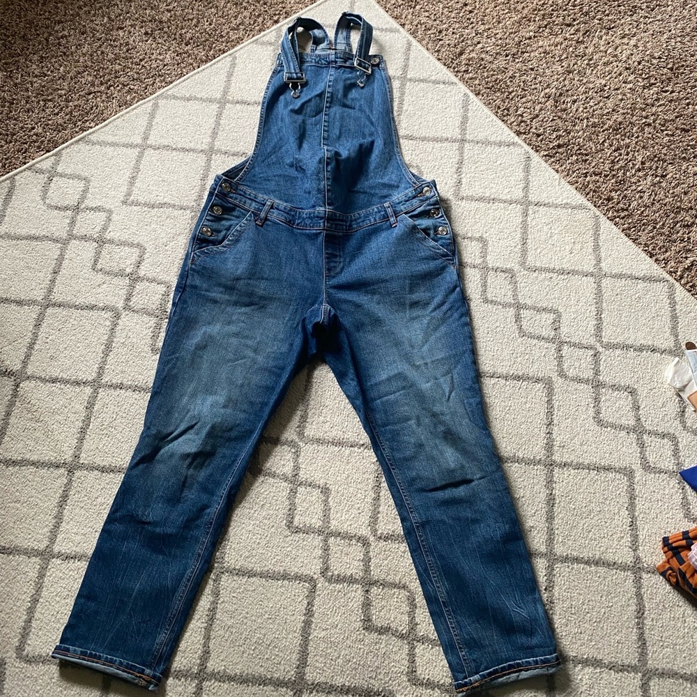 Gap maternity overalls